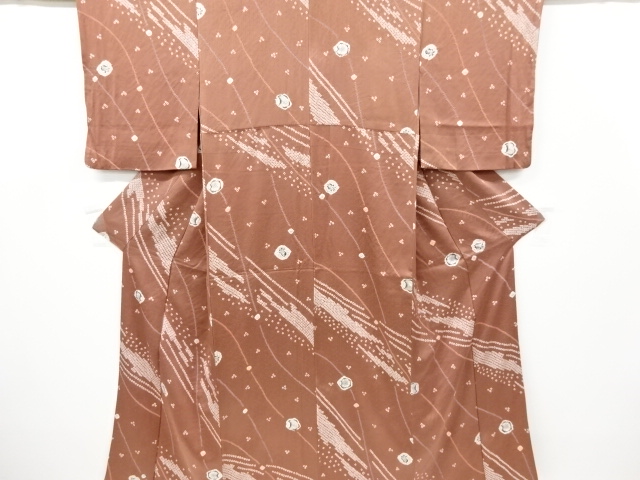 リサイクル　絞り　線描きに花模様小紋着物